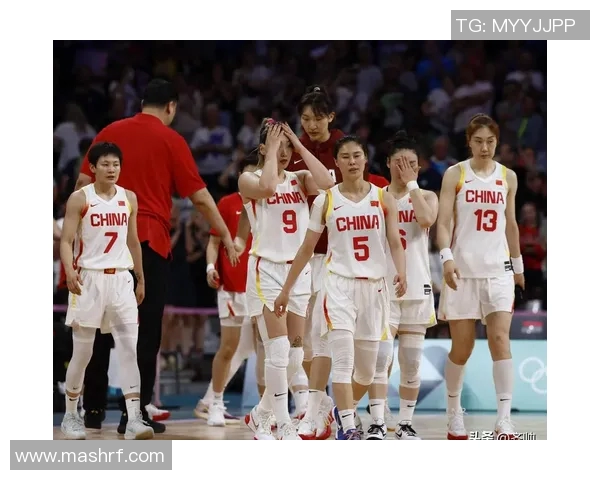 北京女篮与广东女篮激战裁判判罚引发热议赛后分析与球迷反应