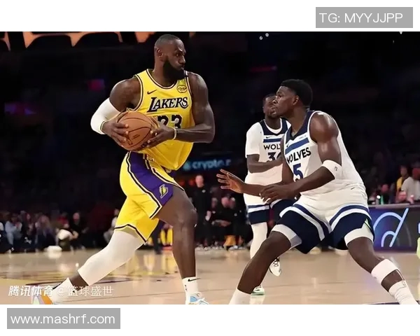 勇士与森林狼季前赛精彩对决展现新赛季球队实力与战术布局 勇士与森林狼季前赛精彩对决展现新赛季球队实力与战术布局