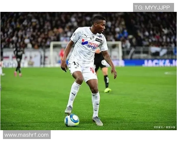 克维伊与尼姆的激烈对决揭示法乙联赛的竞争格局与未来走势 克维伊与尼姆的激烈对决揭示法乙联赛的竞争格局与未来走势